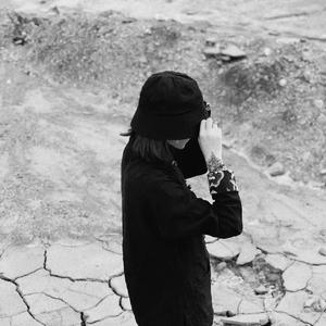 借种被C哭高H野外糙汉视频
